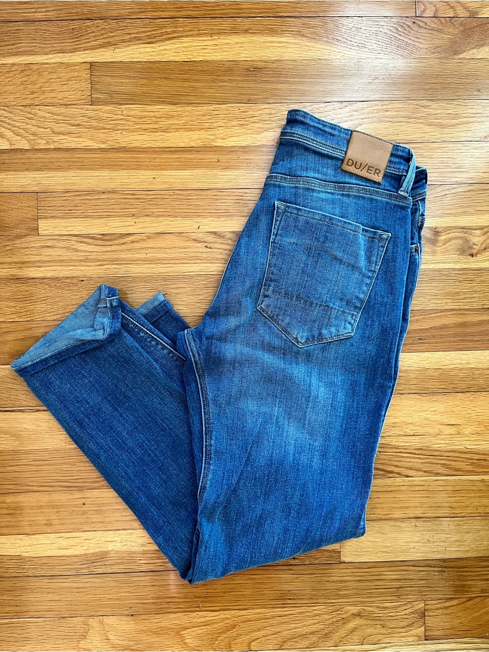 DU/ER Men's Straight Jeans in Medium Blue Wash
